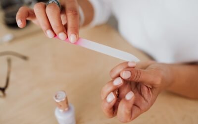 Vernis Gel ou Semi-Permanent, le Duel de la Tenue Parfaite